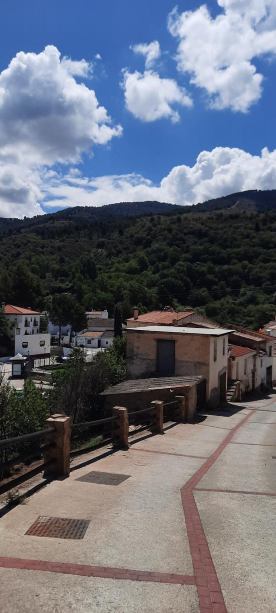Vila Casa De Enkiu Dudar Exteriér fotografie